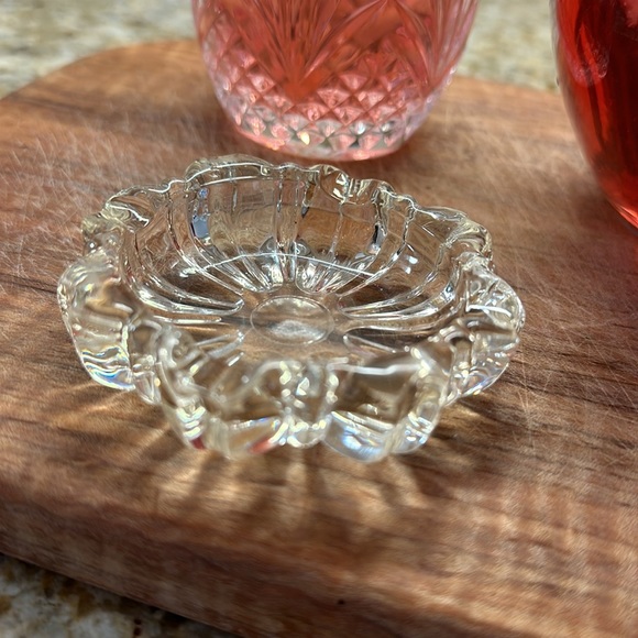 Glass Ashtray - Picture 3 of 5